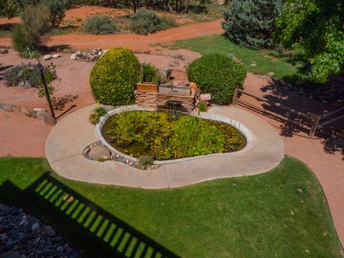 Imagen de la habitación del Hotel Sky Ranch Lodge. Foto 3