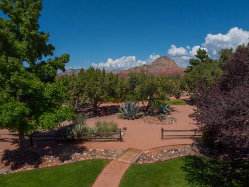 Imagen de la habitación del Hotel Sky Ranch Lodge. Foto 7