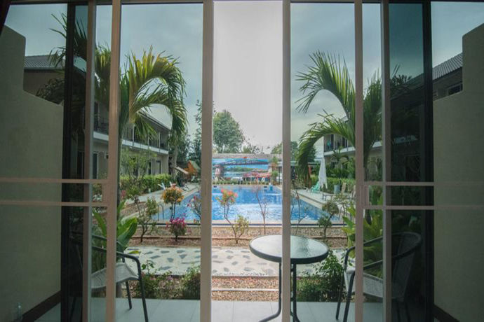 Imagen del bar/restaurante del Hotel Sky Resort, Kanchanaburi Ciudad. Foto 3