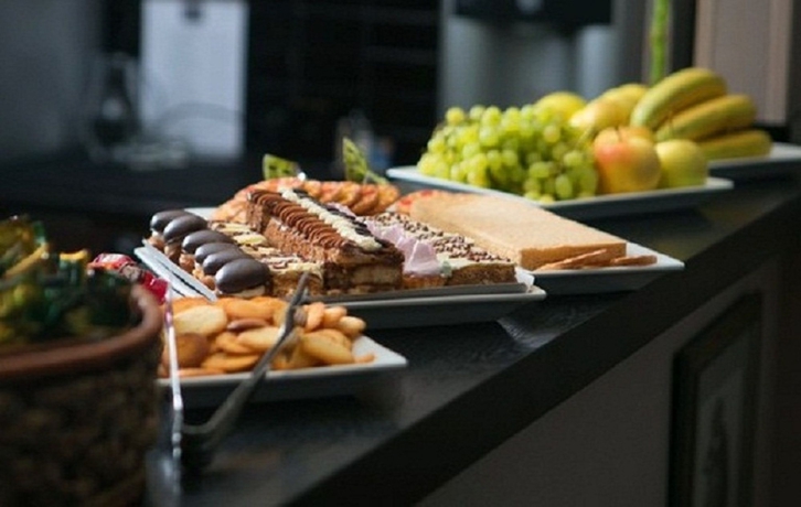 Imagen de los interiores del Hotel Sky Rooms. Foto 7