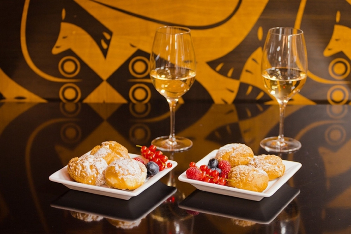 Imagen de los interiores del Hotel Sky Rooms. Foto 9