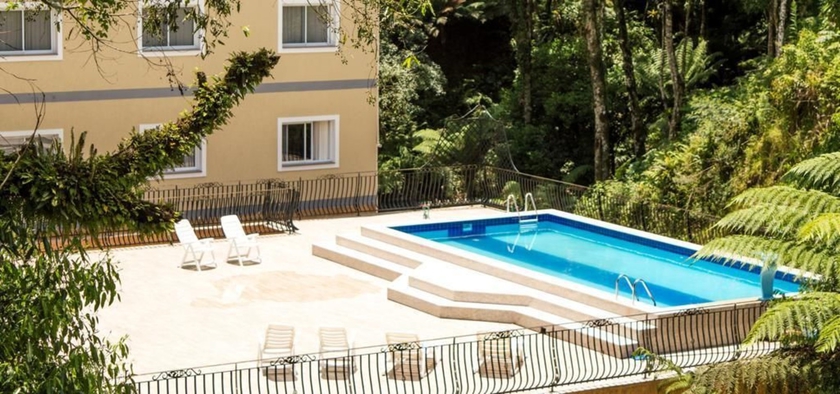 Imagen de la piscina del Hotel Sky Serra. Foto 18