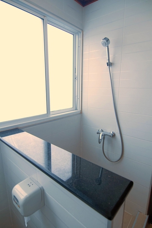 Imagen de la habitación del Hotel Sky Suites, Bangkok. Foto 5