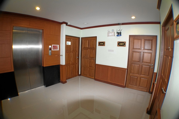 Imagen de los interiores del Hotel Sky Suites, Bangkok. Foto 15