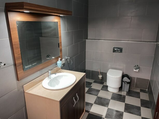 Imagen general del Hotel Sky Suites Osu. Foto 3