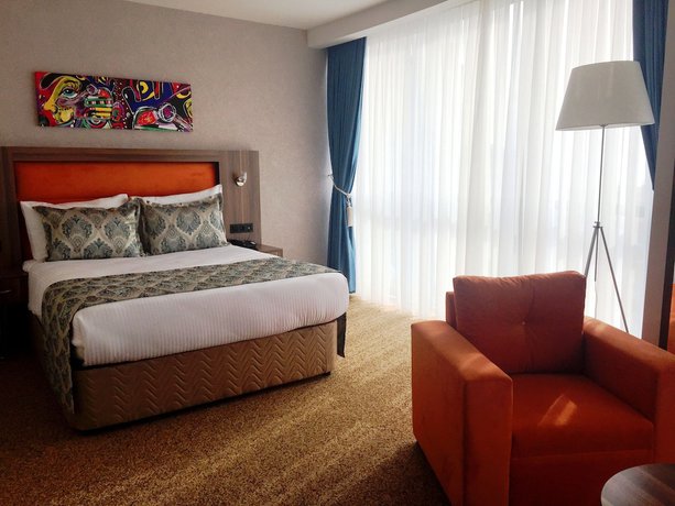 Imagen de la habitación del Hotel Sky Tower. Foto 3