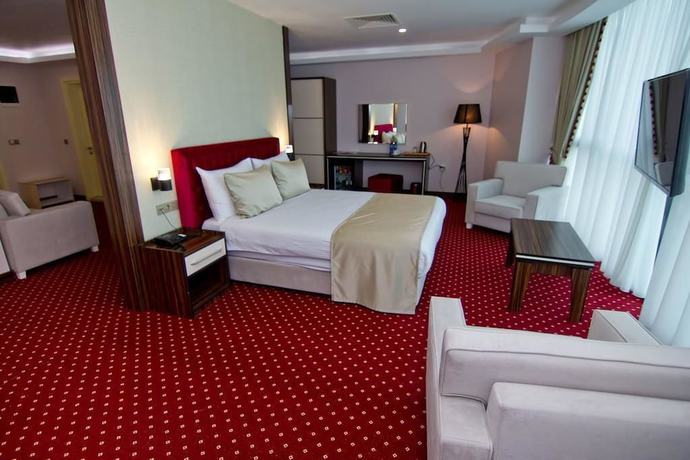 Imagen de la habitación del Hotel Sky Tower. Foto 6