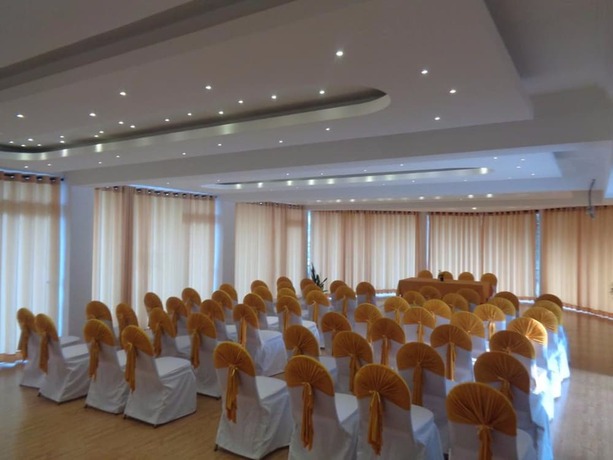 Imagen de los interiores del Hotel Sky View Grand. Foto 16