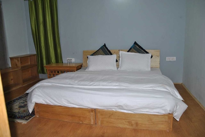 Imagen de la habitación del Hotel Sky View Resort. Foto 14
