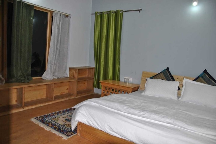 Imagen de la habitación del Hotel Sky View Resort. Foto 15