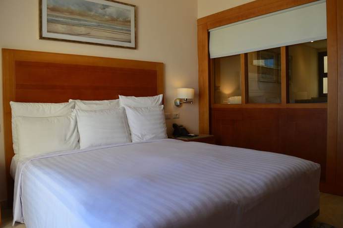 Imagen de la habitación del Hotel Sky View Suites. Foto 8