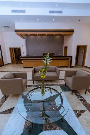 Imagen del bar/restaurante del Hotel Sky View Suites. Foto 3