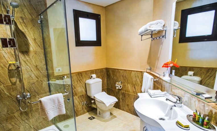 Imagen de la habitación del Hotel Sky View Suites. Foto 9