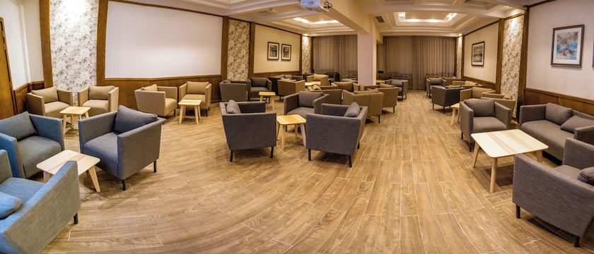 Imagen de los interiores del Hotel Sky View Suites. Foto 19