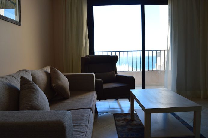 Imagen de la habitación del Hotel Sky View Suites. Foto 15