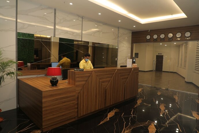 Imagen general del Hotel Sky suites by Monarch. Foto 6