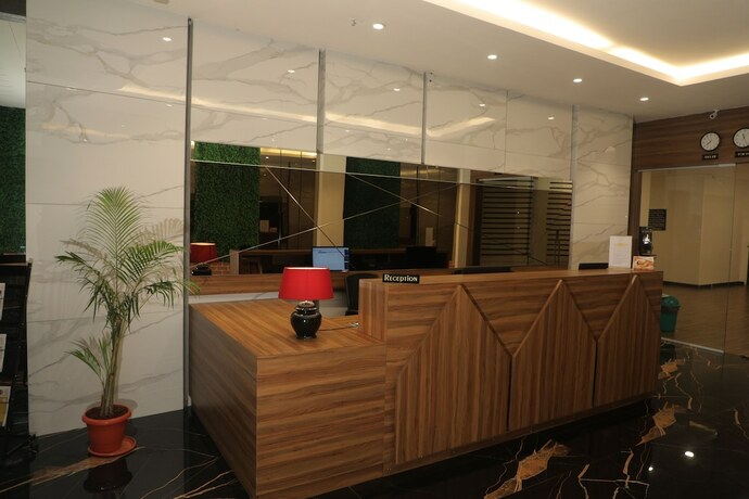 Imagen general del Hotel Sky suites by Monarch. Foto 8