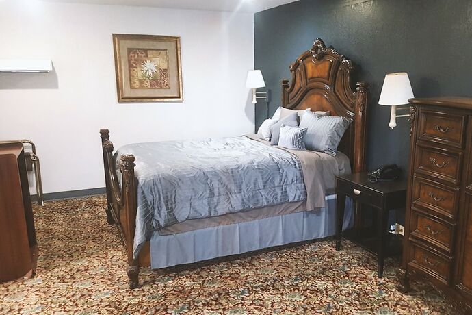 Imagen de la habitación del Hotel Sky-Palace Inn and Suites Hutchinson. Foto 11