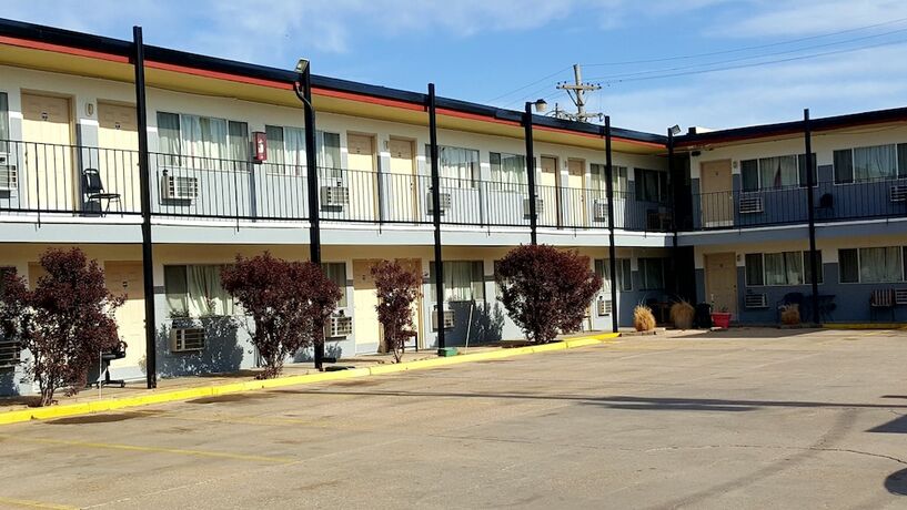 Imagen general del Hotel Sky-Palace Inn and Suites Hutchinson. Foto 8