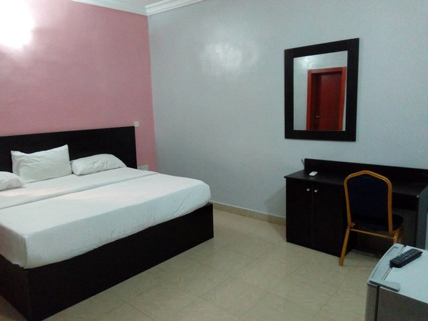 Imagen de la habitación del Hotel SkyRose. Foto 6