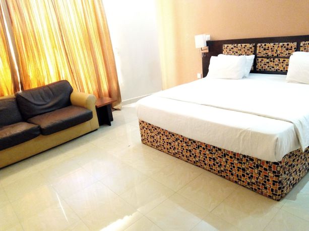 Imagen de la habitación del Hotel SkyRose. Foto 7