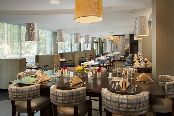 Imagen del bar/restaurante del Hotel Skybridge Seattle Airport. Foto 2