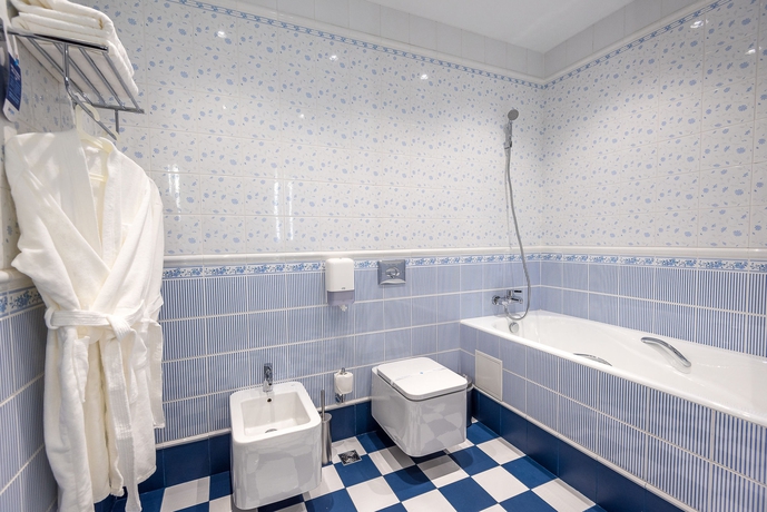 Imagen de la habitación del Hotel Skyexpo. Foto 13