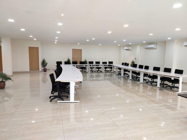 Imagen de los interiores del Hotel Skyking. Foto 16
