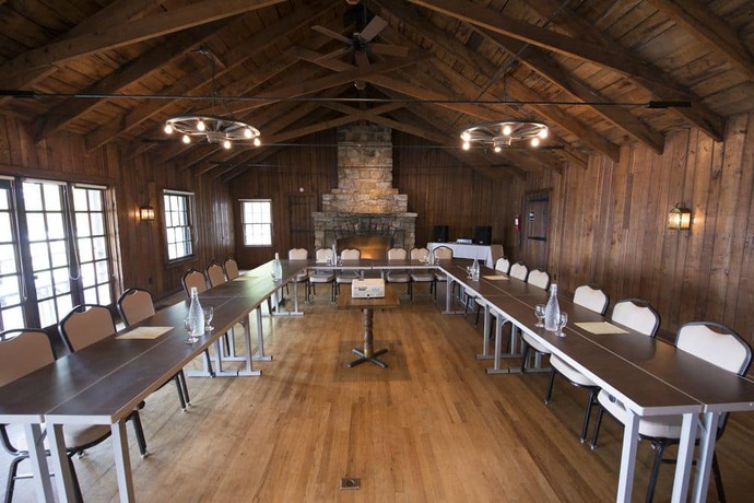 Imagen de los interiores del Hotel Skyland, Parque Nacional Shenandoah. Foto 6