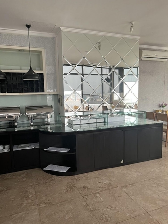 Imagen del bar/restaurante del Hotel Skylark Boutique. Foto 3