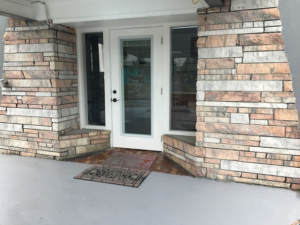 Imagen de los interiores del Hotel Skylark Motel. Foto 19