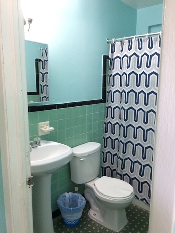 Imagen de la habitación del Hotel Skylark Motel. Foto 15