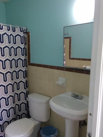 Imagen de la habitación del Hotel Skylark Motel. Foto 17