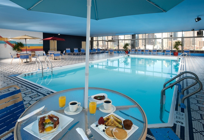 Imagen de la piscina del Hotel Skyline, Midtown. Foto 16