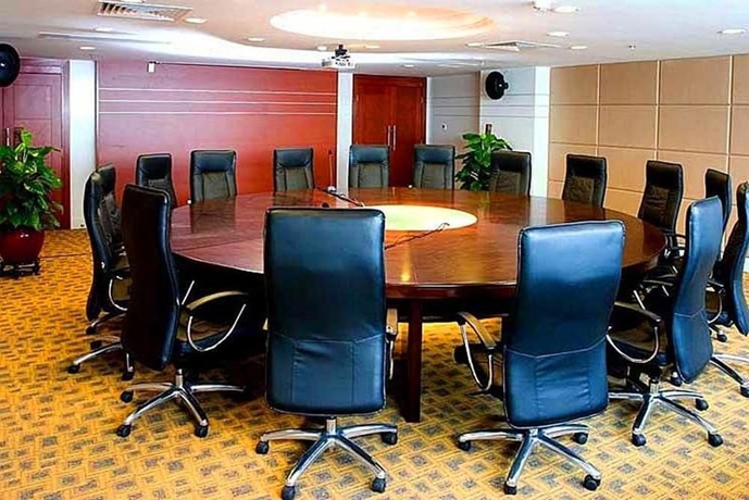 Imagen de los interiores del Hotel Skyline Plaza. Foto 5