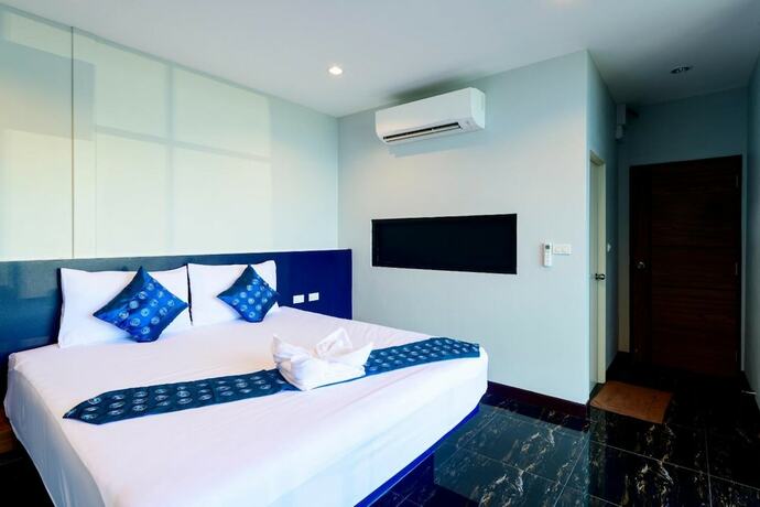 Imagen general del Hotel Skyline Resort, Racha Thewa. Foto 3