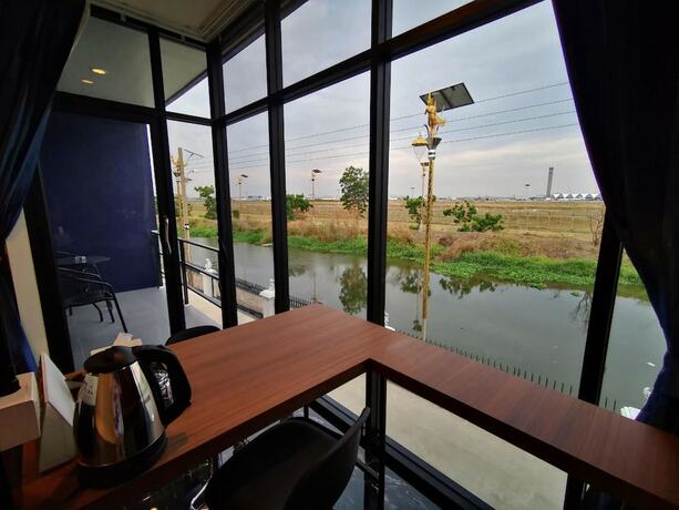 Imagen general del Hotel Skyline Resort, Racha Thewa. Foto 13