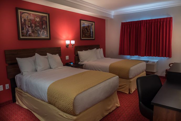 Imagen de la habitación del Hotel Skyline and Casino. Foto 3