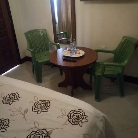 Imagen de la habitación del Hotel Skyline and Suites. Foto 3