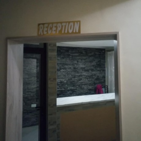 Imagen de los interiores del Hotel Skyline and Suites. Foto 15