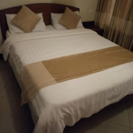 Imagen de la habitación del Hotel Skyline and Suites. Foto 7