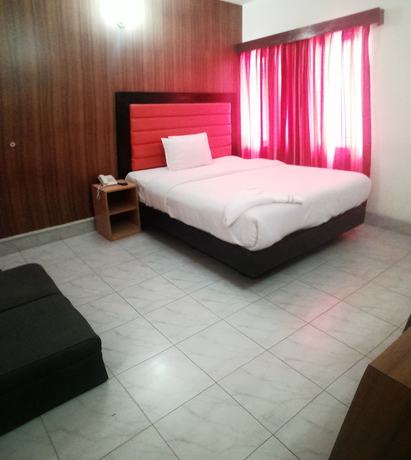 Imagen de la habitación del Hotel Skylink. Foto 16