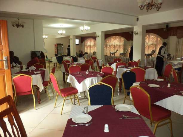 Imagen del bar/restaurante del Hotel Skynest Country. Foto 5