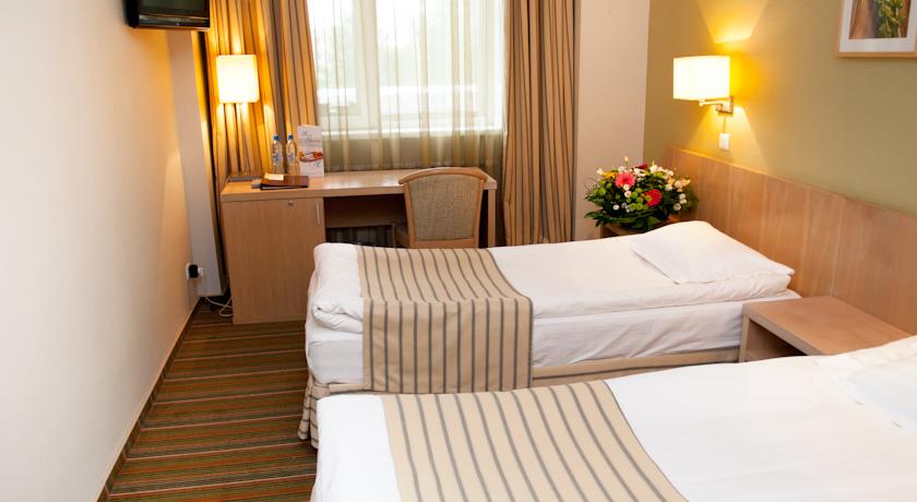 Imagen de la habitación del Hotel Skyport. Foto 2