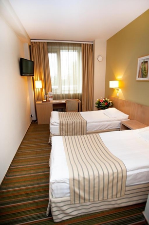 Imagen general del Hotel Skyport Hotel. Foto 5