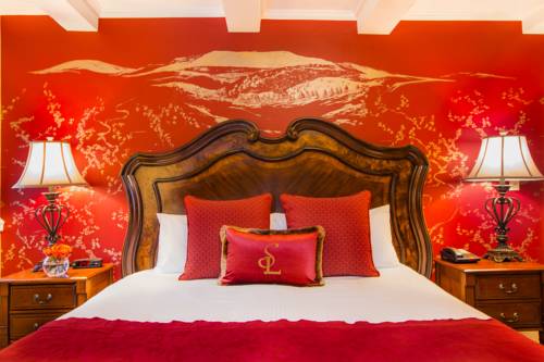 Imagen de la habitación del Hotel Skytop Lodge. Foto 4