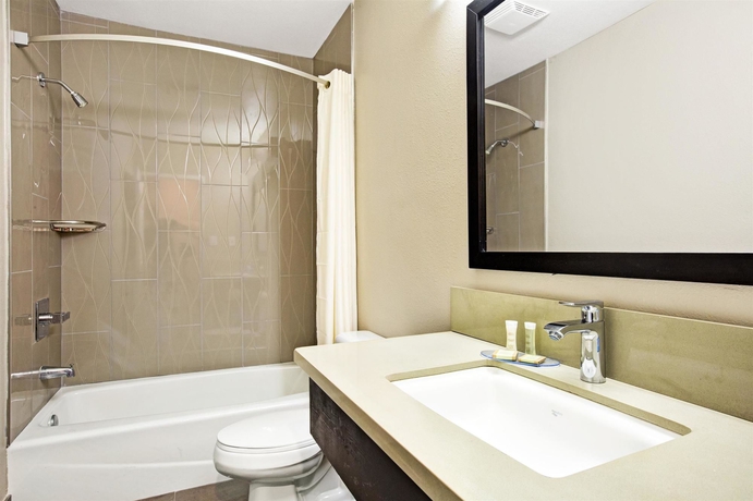 Imagen de la habitación del Hotel Skyways. Foto 6