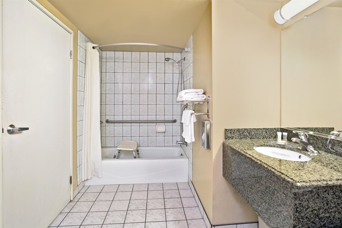 Imagen de la habitación del Hotel Skyways. Foto 9