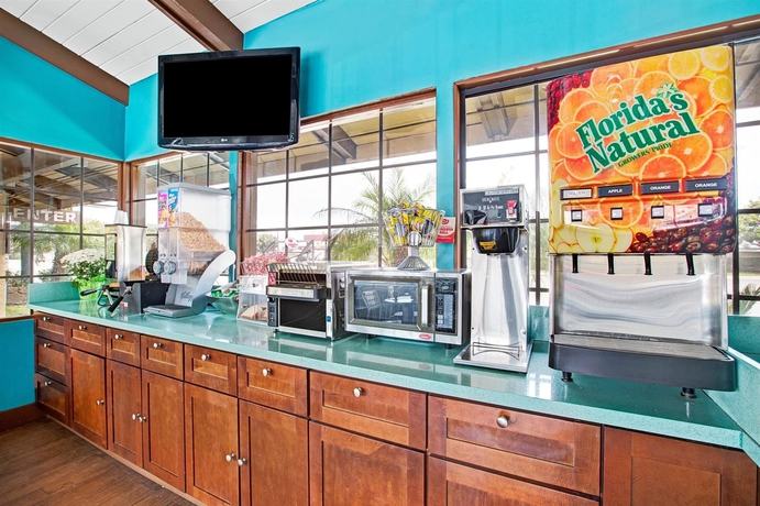 Imagen del bar/restaurante del Hotel Skyways. Foto 3