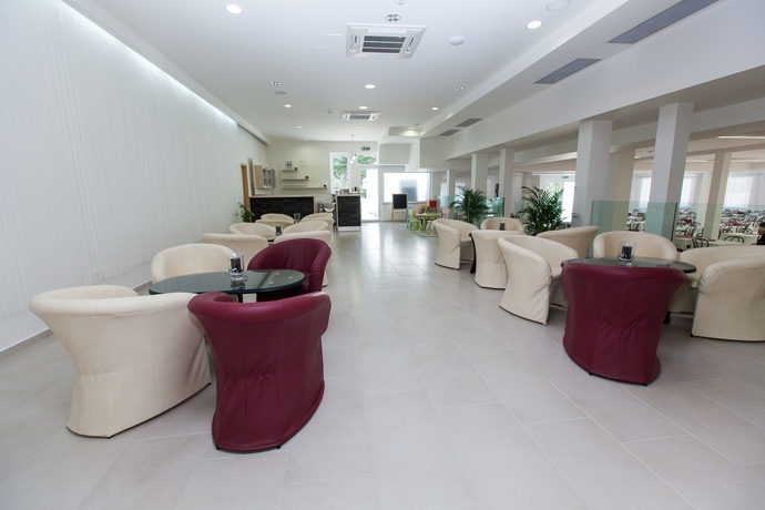 Imagen del bar/restaurante del Hotel Slaven. Foto 3